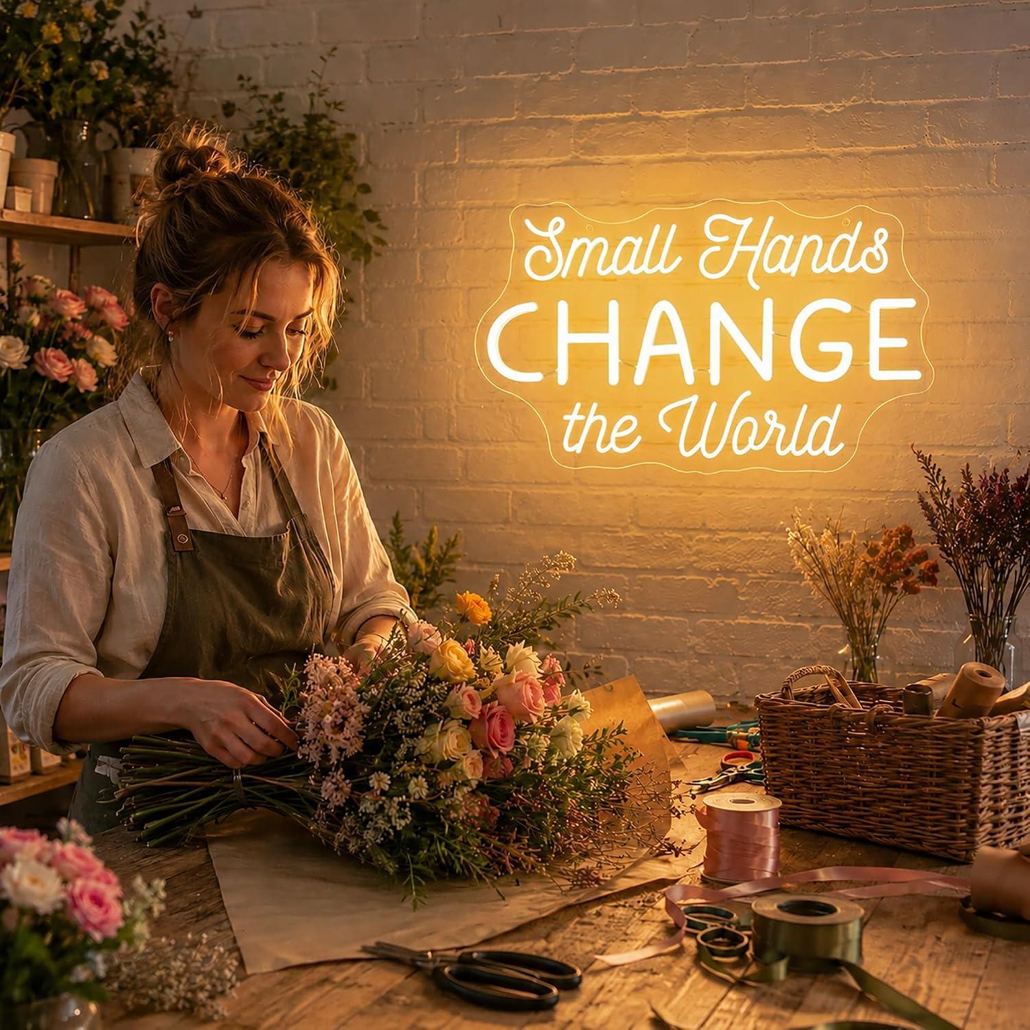 Small Hands Change the World N - Baby Nursery Wall Lights 评论和价格